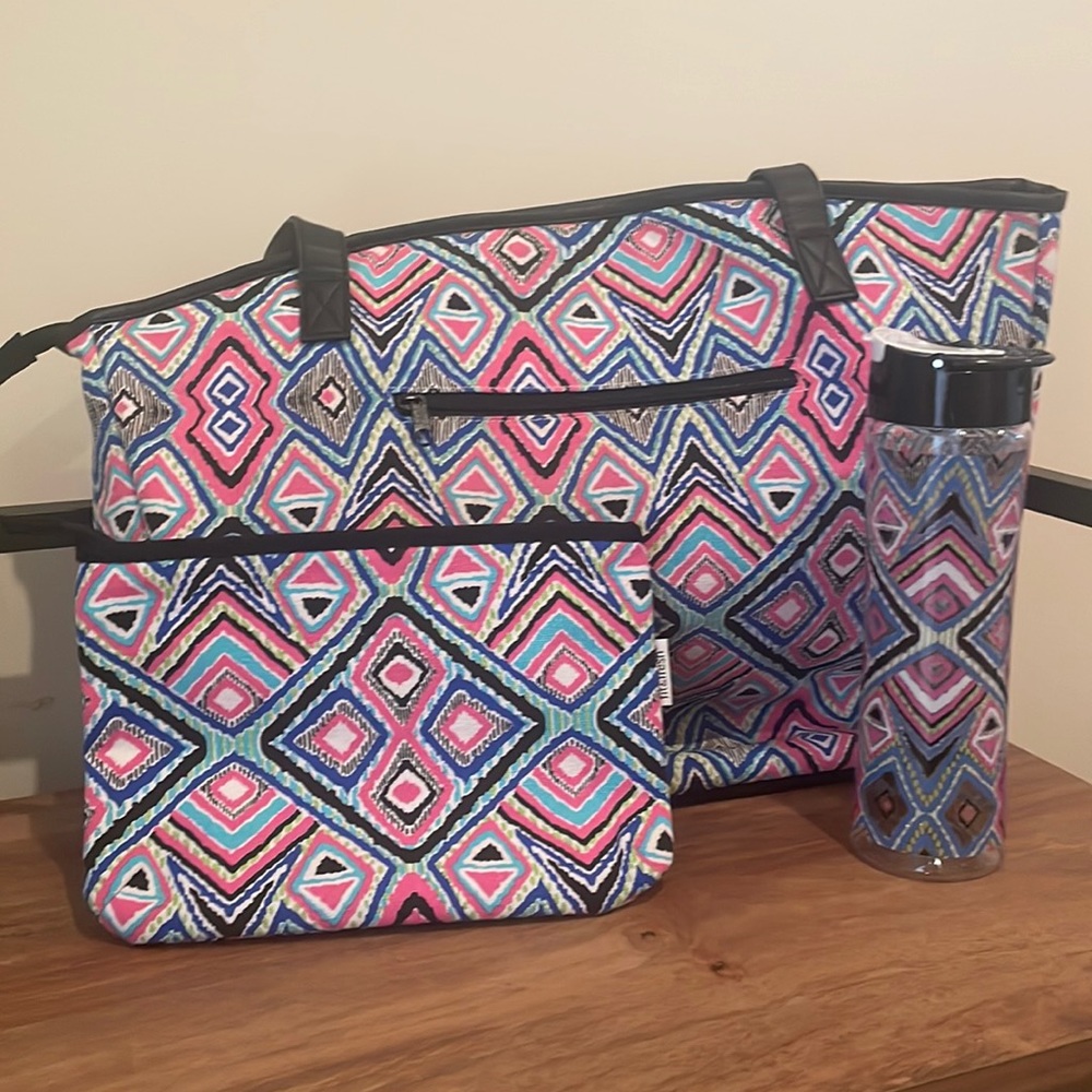 NWOT Fit and Fresh 3 piece cooler bag set